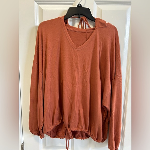 aerie Tops - Aerie rust color hoodie